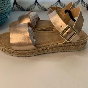 madden G kids Sandals Rose Gold size: 12,2,3 or 4